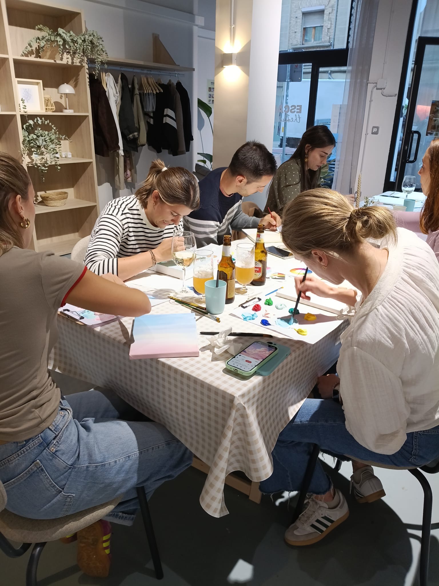 Taller de wine & paint - Imagen 22